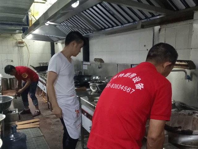 酒店蜜桃AV在线免费工程现场安装图片