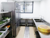 大型学校食堂蜜桃AV在线免费设备厂家告诉你商用蜜桃AV在线免费设备安装工序和注意事项